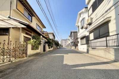 【前面道路含む現地写真】 | 宇治市五ケ庄西川原　注文住宅　建築条件なし　土地 | 前道約6.0ｍの閑静な住宅街(*´▽｀*)運転が苦手な方でも、安心して駐車して頂けますね。