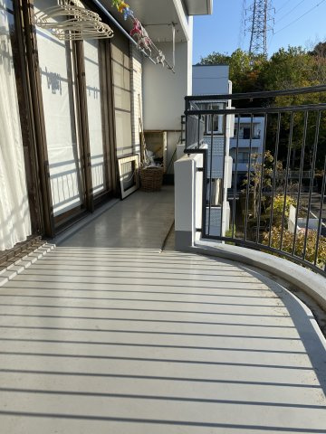 アーチ型のバルコニー