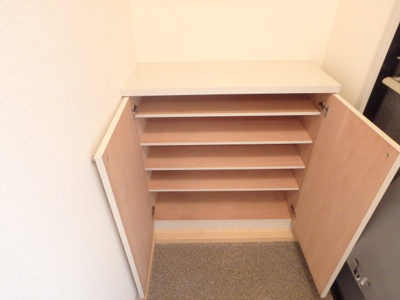 【玄関】 | ドミール伏原 | 玄関が片付く下駄箱付き