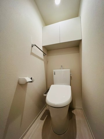 YKメゾン舞子台のトイレ