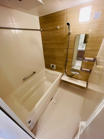 YKメゾン舞子台の浴室