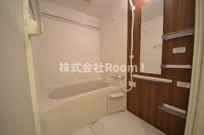 【浴室】 | セレニテ堺筋本町リアン | 落ち着いた空間のお風呂です