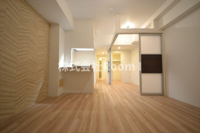 【居間・リビング】 | セレニテ堺筋本町リアン | ゆったりとしたリビングです