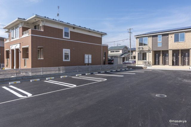 ラピィエル・EXの駐車場