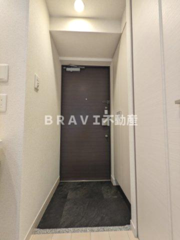 プレサンス堺筋本町フィリア BRAVI不動産の玄関|【プレサンス堺筋本町フィリア】