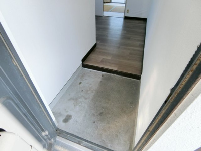 【玄関】 | ミドリマンション | 落ち着いた玄関です