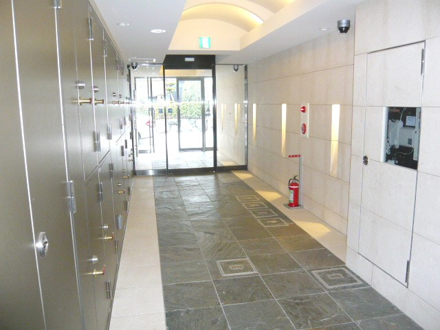 雅長岡京のエントランス