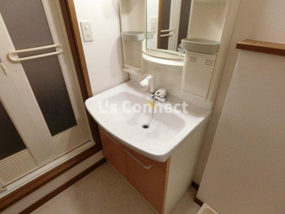 【洗面所】 | シャトゥＫ・ＴⅢ | 朝の支度もスムーズな独立洗面台。