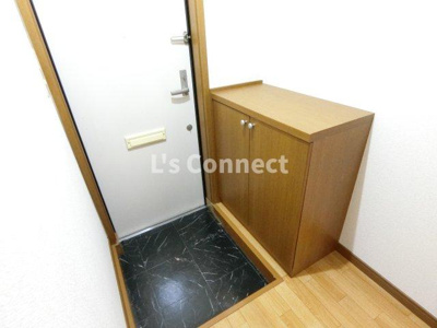 【玄関】 | シャトゥＫ・ＴⅢ | 下駄箱付きで靴も収納できます。