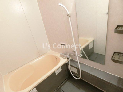 【浴室】 | シャトゥＫ・ＴⅢ | 給湯式のお風呂。