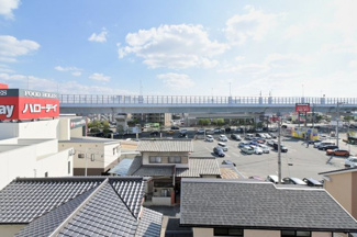 【展望】 | 前面はさえぎる高層ビルもなく、美しい青空の眺望が広がります