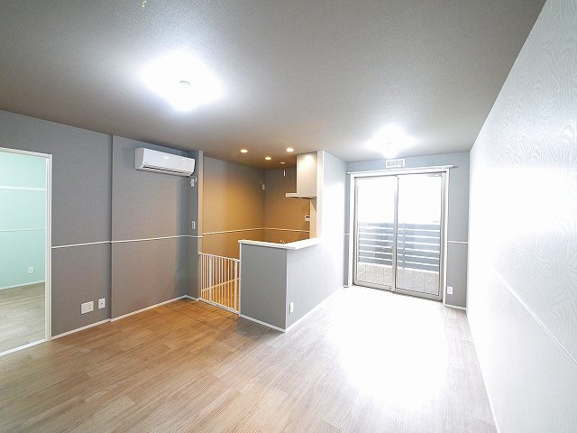 ル・ココン二番館の居間・リビング