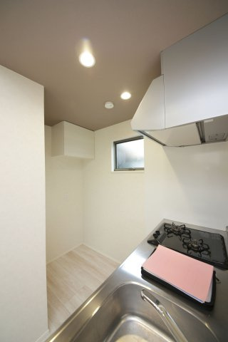 カーサミア亀崎のキッチン|別部屋同建物りのお写真となります。参考にご覧くださいませ。