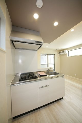 カーサミア亀崎のキッチン|別部屋同建物のお写真となります。参考にご覧くださいませ。