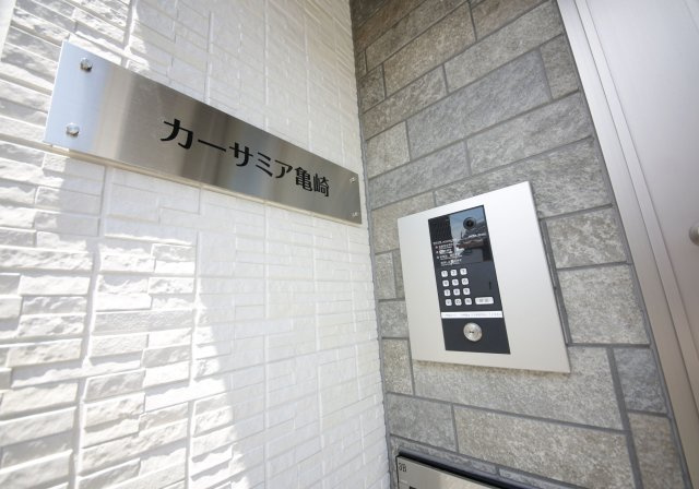 カーサミア亀崎のエントランス