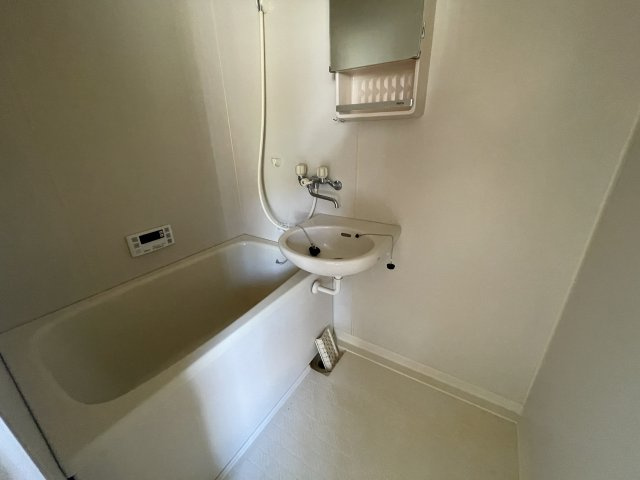 フィフティーンラブ西ヶ丘の浴室