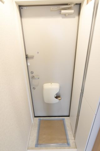 ユナイト 六浦フェルメールの瞳のエントランス|同タイプ参考写真です。