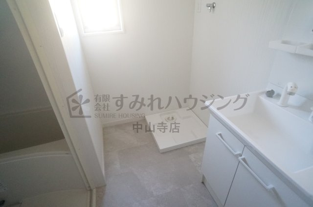 ナウハウス山本南の洗面所