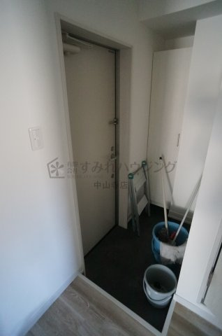 ナウハウス山本南の玄関