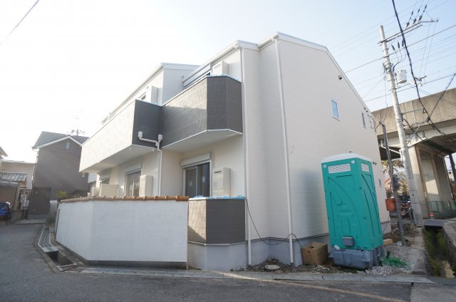 ナウハウス山本南の外観