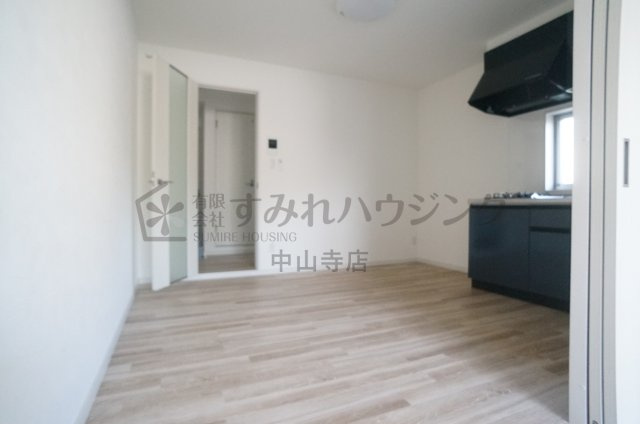 ナウハウス山本南の居間・リビング