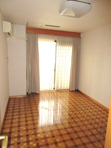 幟町熊本ビルの洋室|明るい洋室です