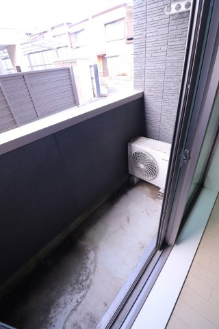 カンフルツリーハウスのバルコニー