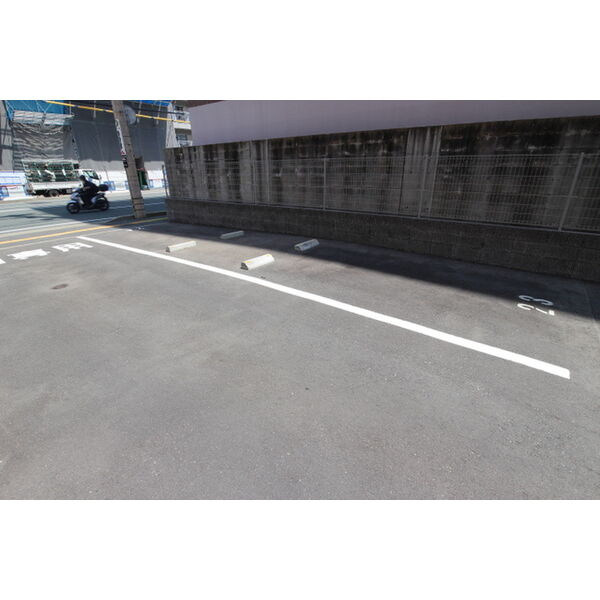 サムティレジデンス高宮東の駐車場|サムティレジデンス高宮東（4LDK）駐車場