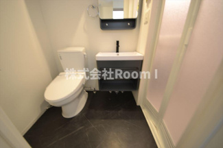 【トイレ】 | セレニテ堺筋本町リアン | 清潔感のあるトイレです