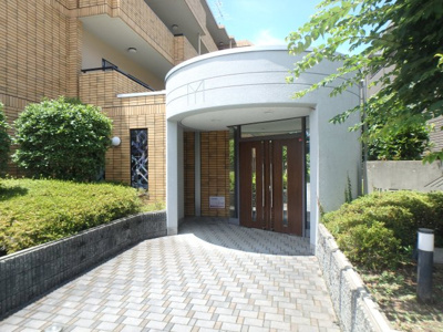 【エントランス】 | ルミエール西宮 | エントランスです