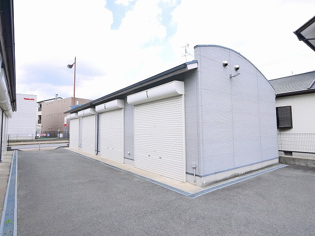 吉村トランクルームの外観