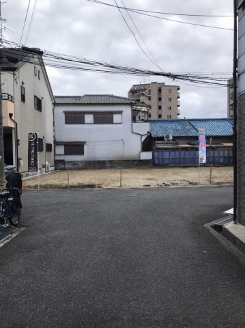 ケーズグランデ　灰塚の前面道路含む現地写真