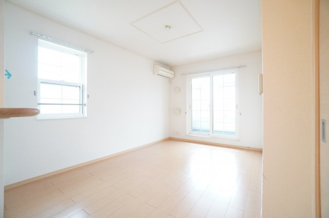 【その他】 | サン・グレイス | ※同物件・反転タイプの写真です。