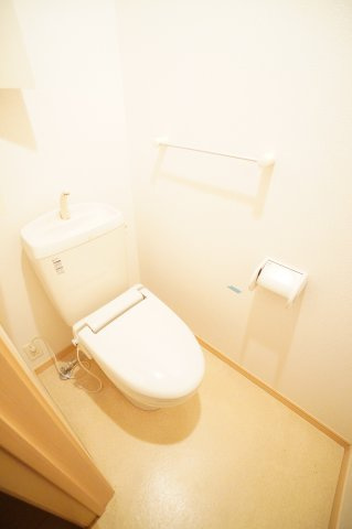 【トイレ】 | サン・グレイス | ※同物件・反転タイプの写真です。