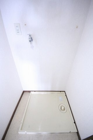 タワーレジデンシア鹿沼の洗面所|室内洗濯機置場です