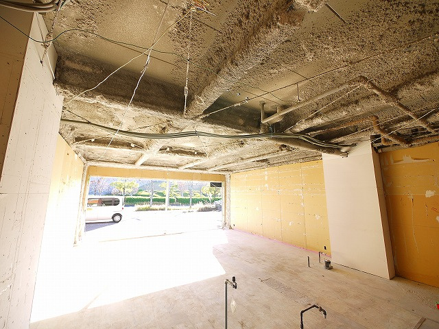 ライブリー州見の内装