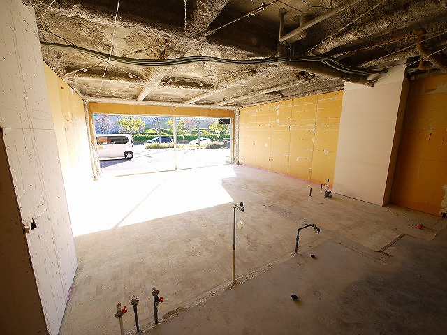 ライブリー州見の内装