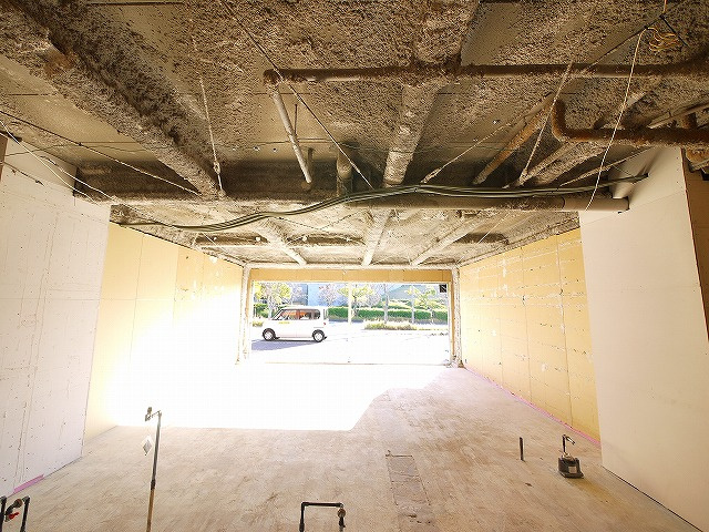 ライブリー州見の内装