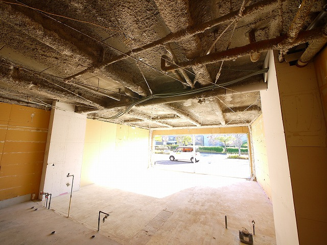 ライブリー州見の内装