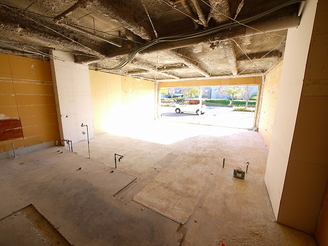 ライブリー州見の内装