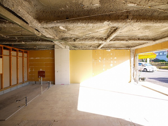 ライブリー州見の内装