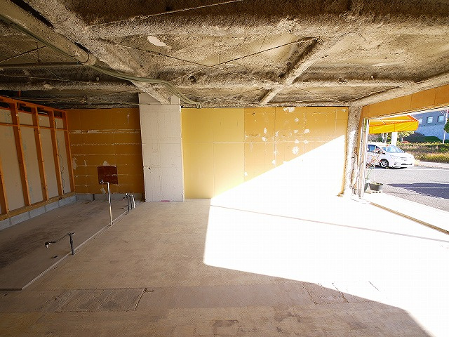 ライブリー州見の内装