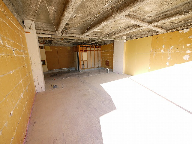 ライブリー州見の内装