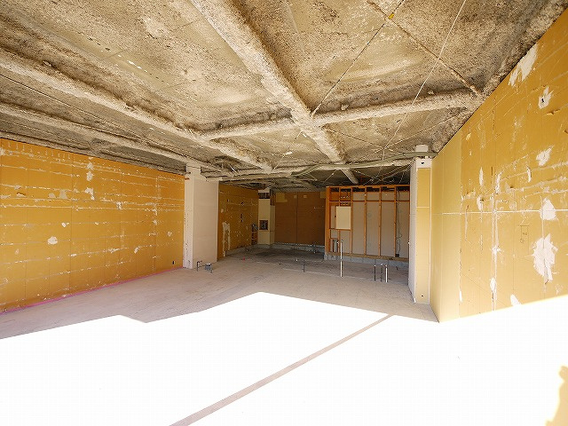 ライブリー州見の内装