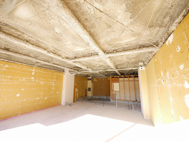 ライブリー州見の内装