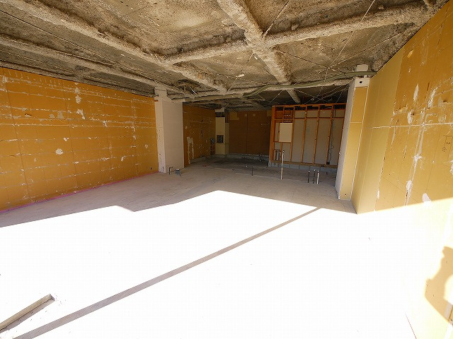 ライブリー州見の内装