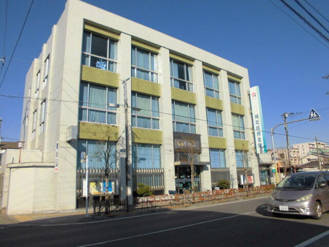 城北信用金庫西新井支店まで234m