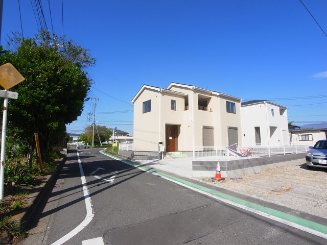 新築　渋川市中郷第11　Livele Garden.S　1号棟の前面道路含む現地写真|現地写真　西側道路5.0ｍ