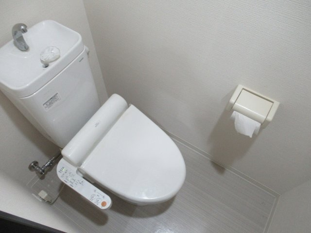 【トイレ】 | サ・ファミーユ（河内小阪賃貸） | 落ち着いたトイレです