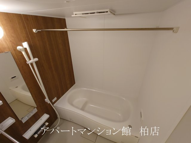 ハイピクチャーC棟の浴室
